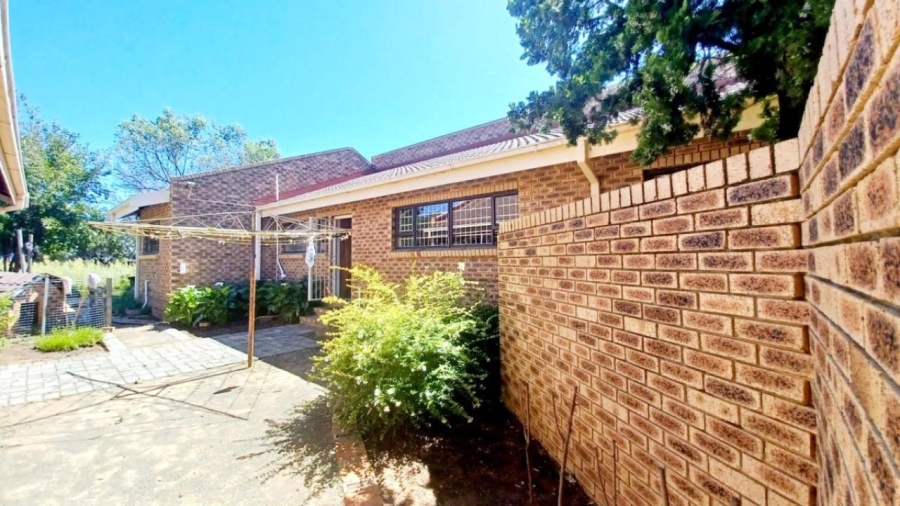 4 Bedroom Property for Sale in Groenvlei Sh Free State